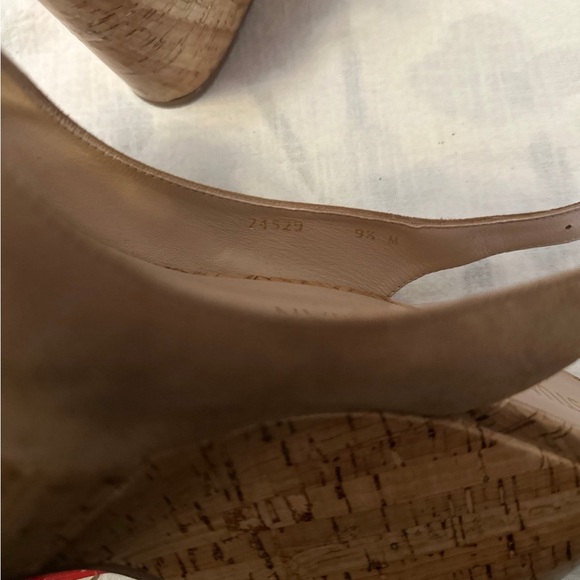 Stuart Weitzman Riveria Sandal - Picture 4 of 5